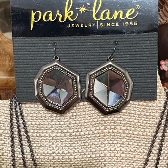 Park Lane Jewels by Park Lane World Class - Picture 3 of 9